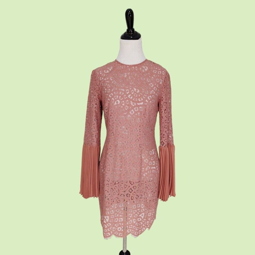Keepsake The Label Lace Mini Dress Dusty Rose Pleated‎ Bell Sleeve S